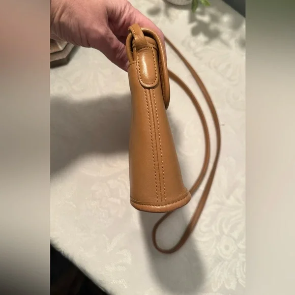 Coach Vintage Tango Flap‎ in Camel - Costa Rica 9049 - Picture 3 of 11